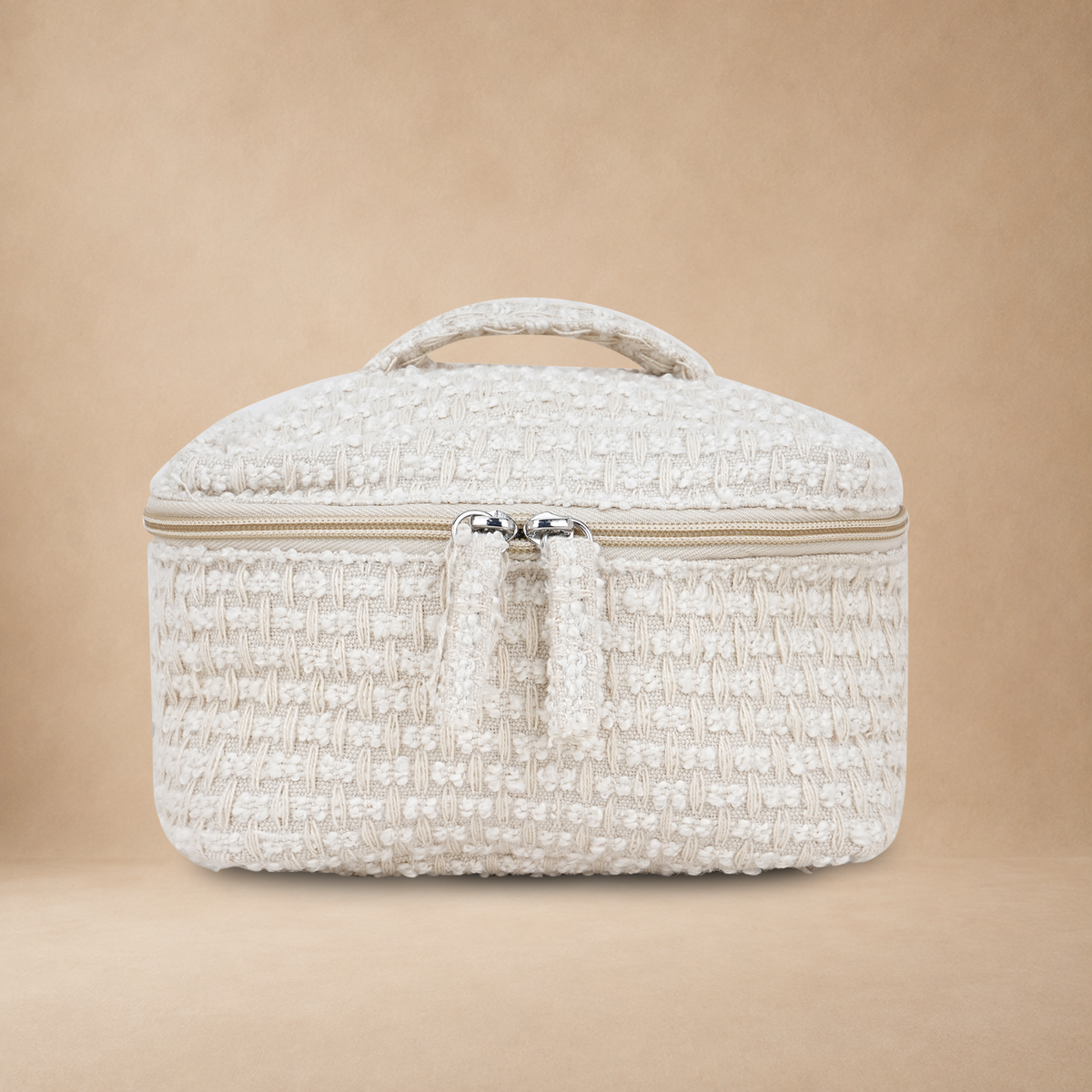 "Vanilla Cloud Foam"- Vanity Pouch + Free Lipstick Holder