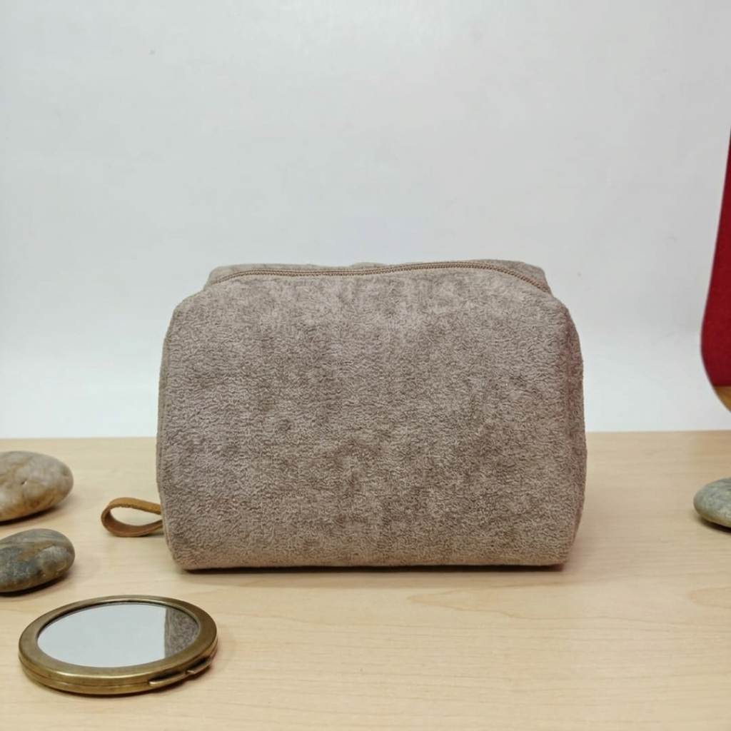 "Kit Kat" - Vanity Pouch